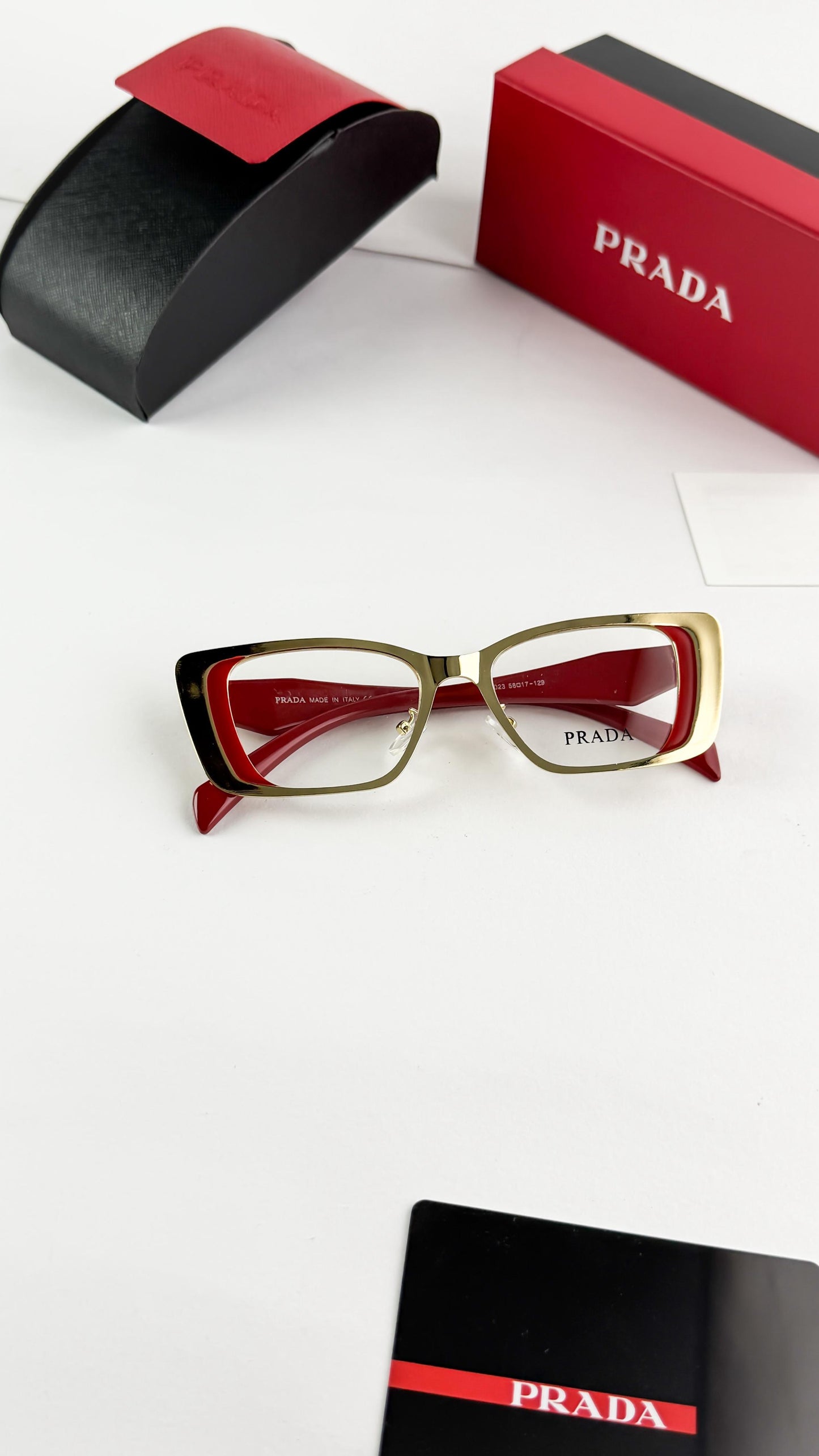 PRADA SUNGLASS