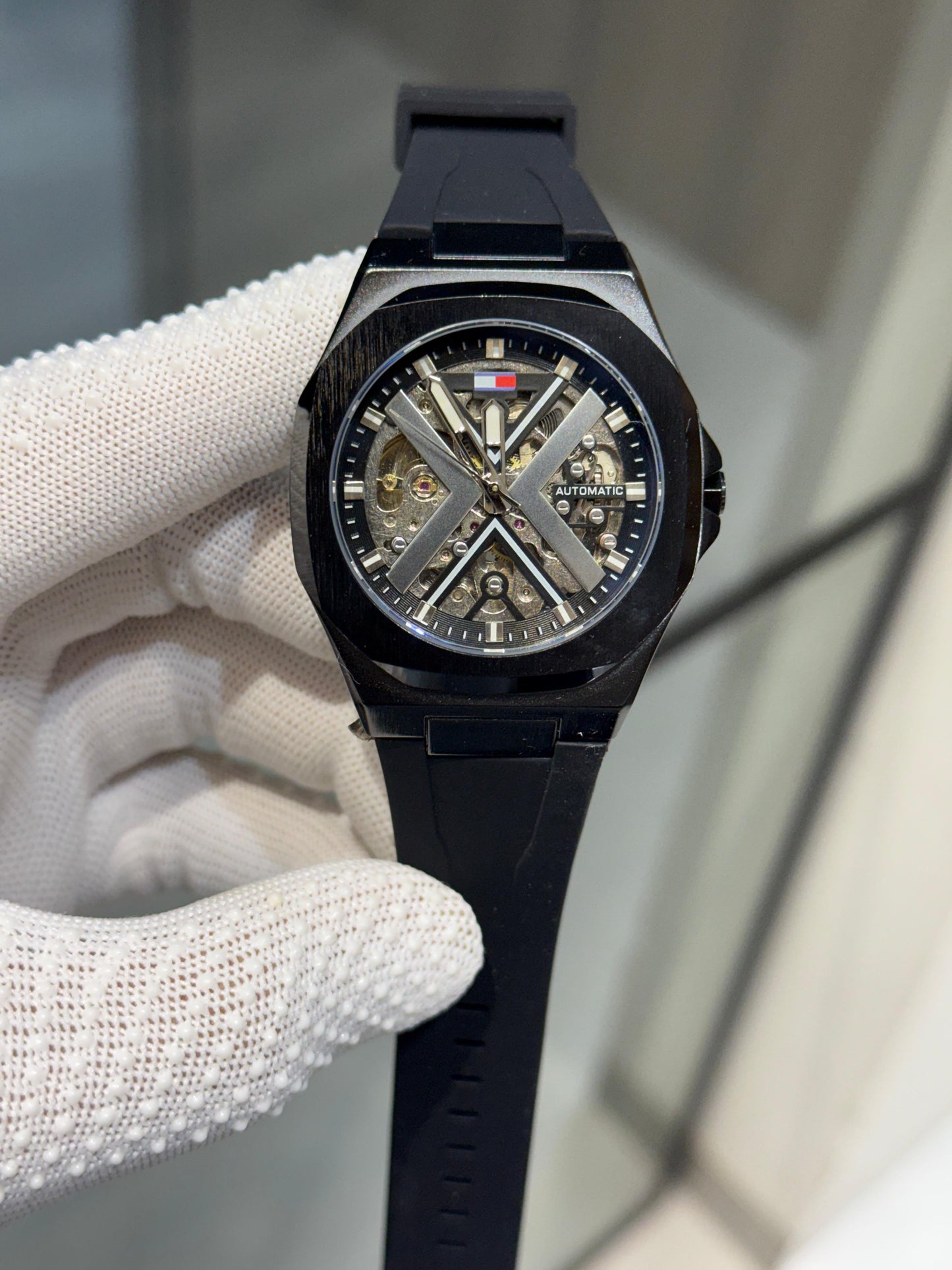 TOMMY HILFIGER WATCH