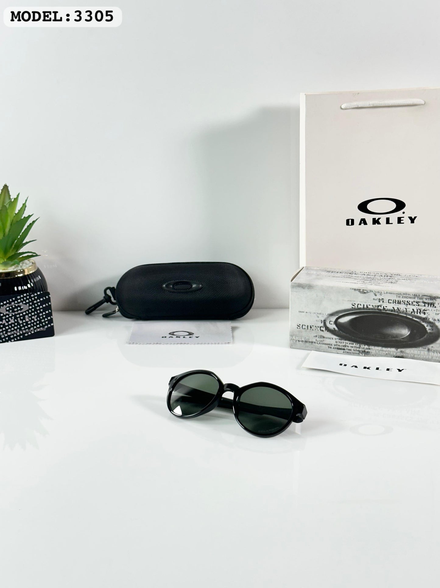 OAKLEY SUNGLASS