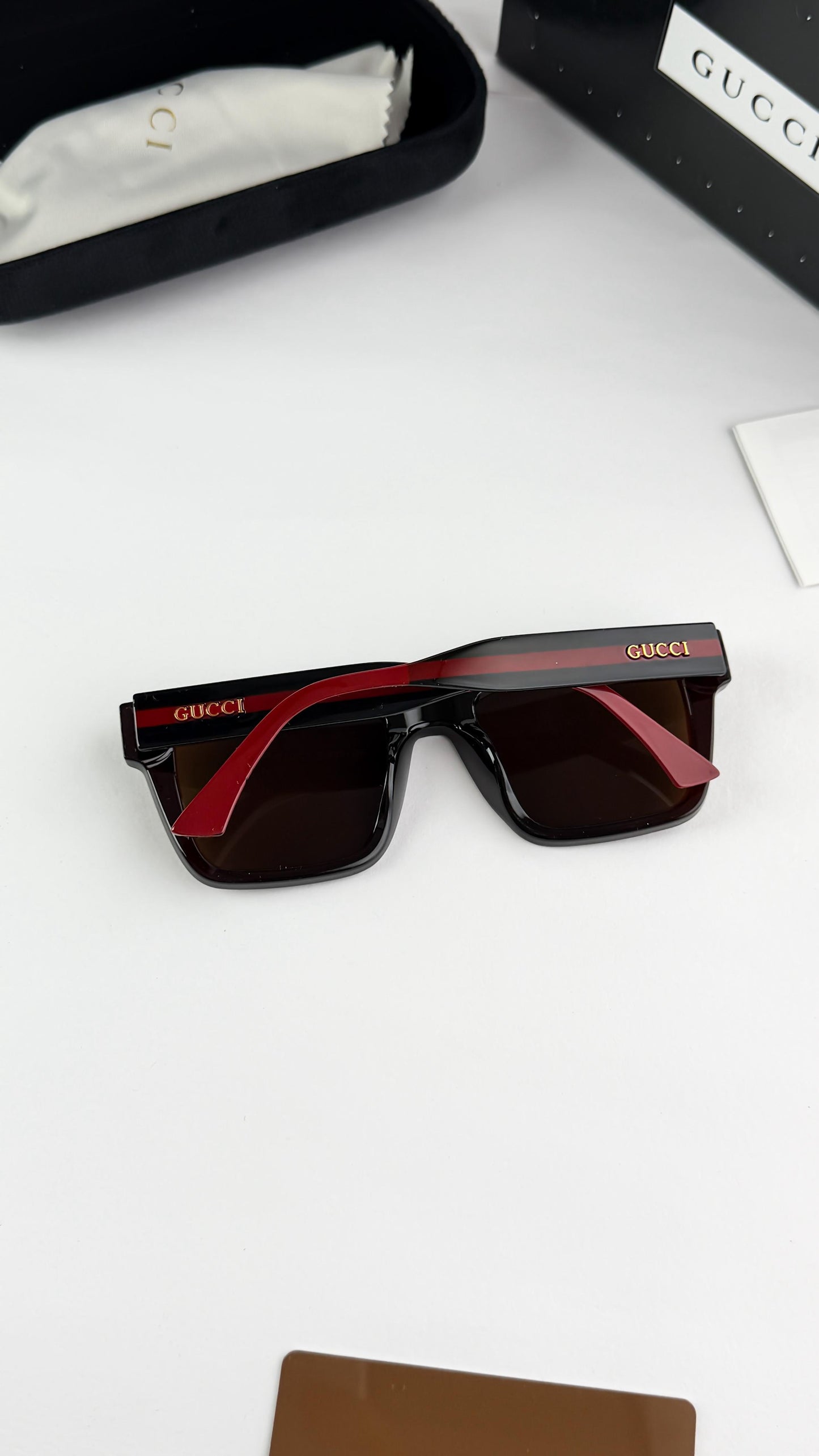 GUCCI SUNGLASS
