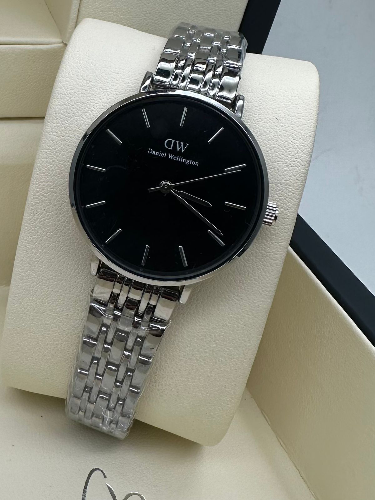 LADIES WATCH
