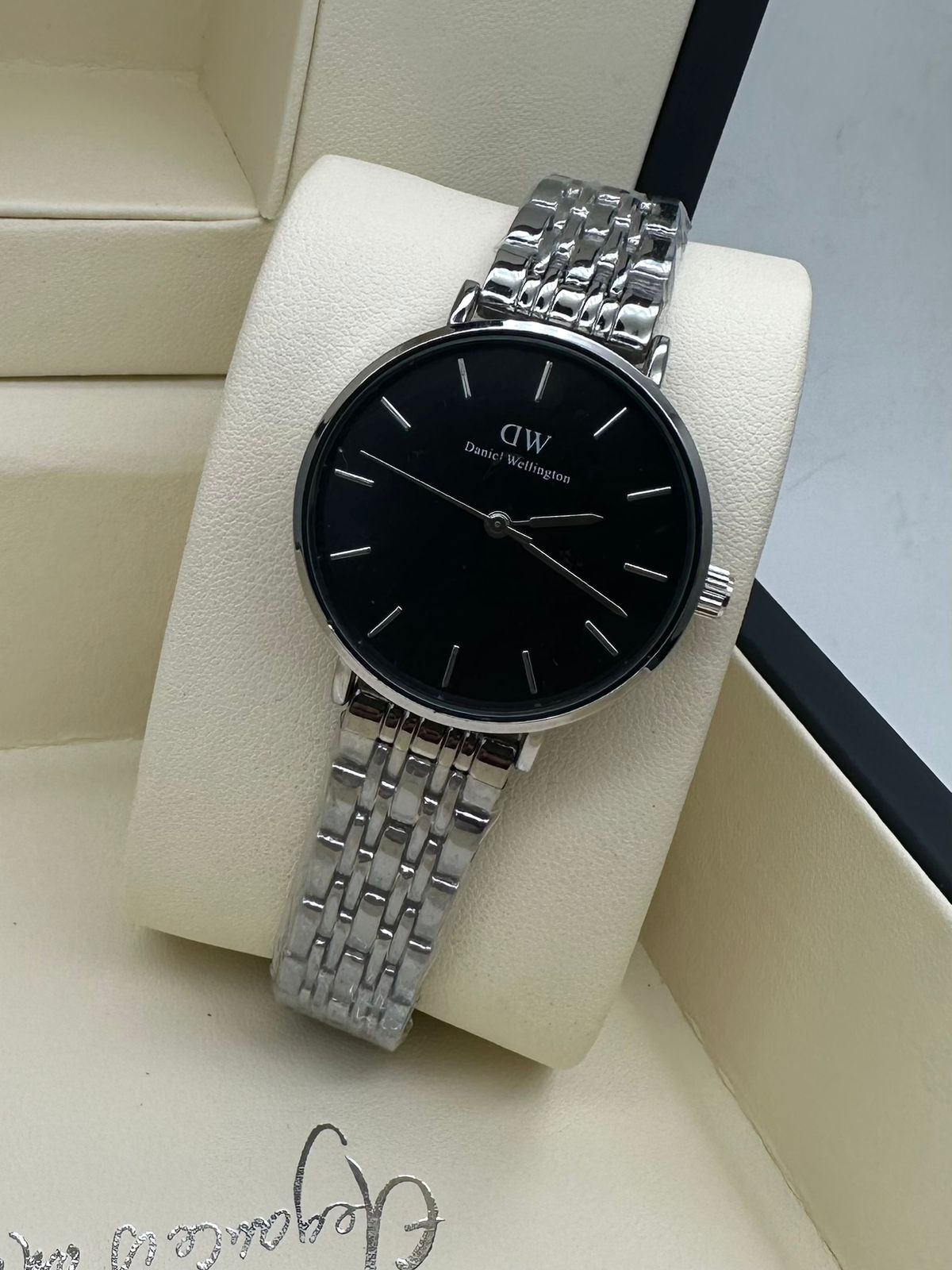 LADIES WATCH