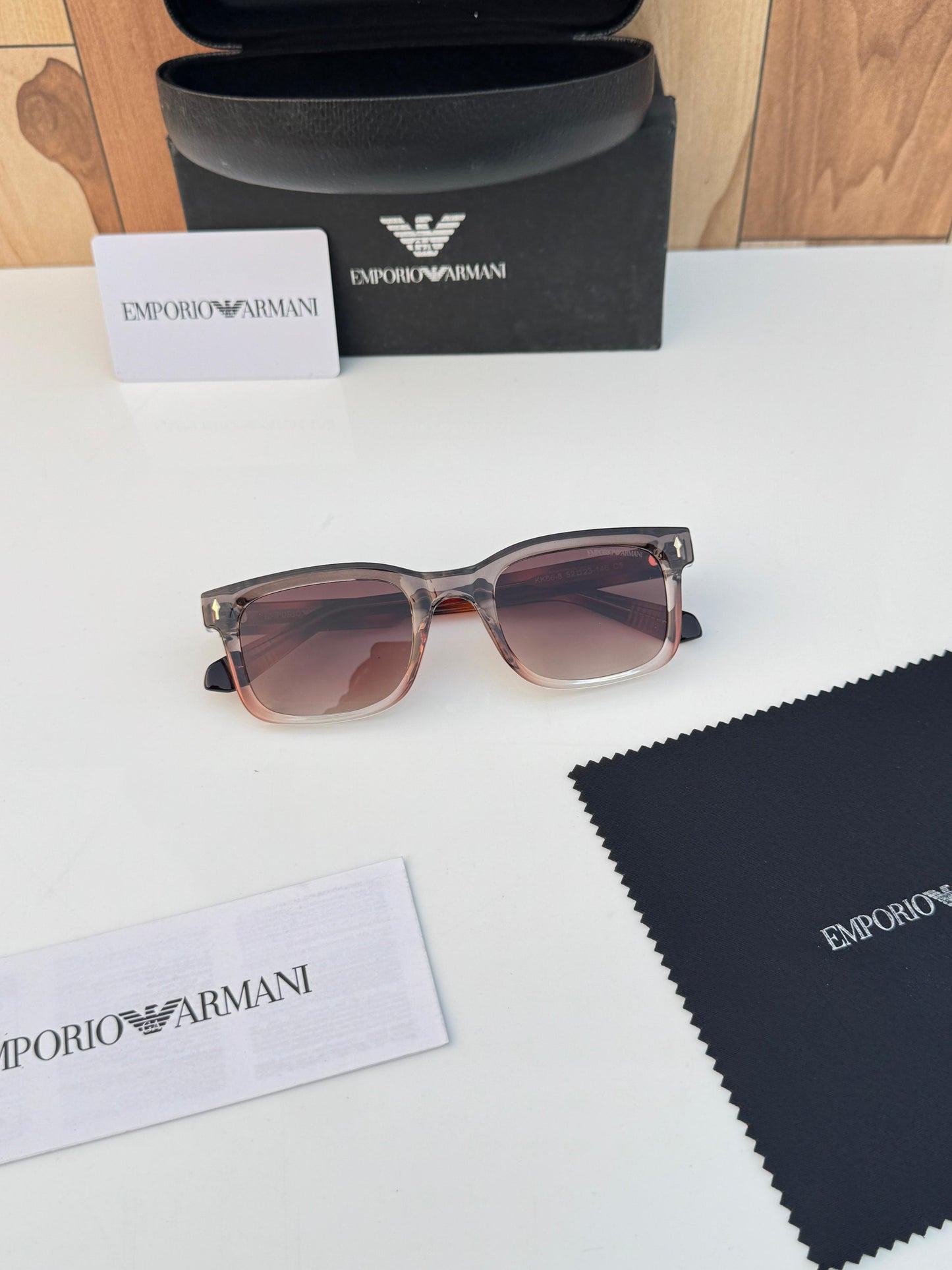 EMPORIO ARMANI SUNGLASS