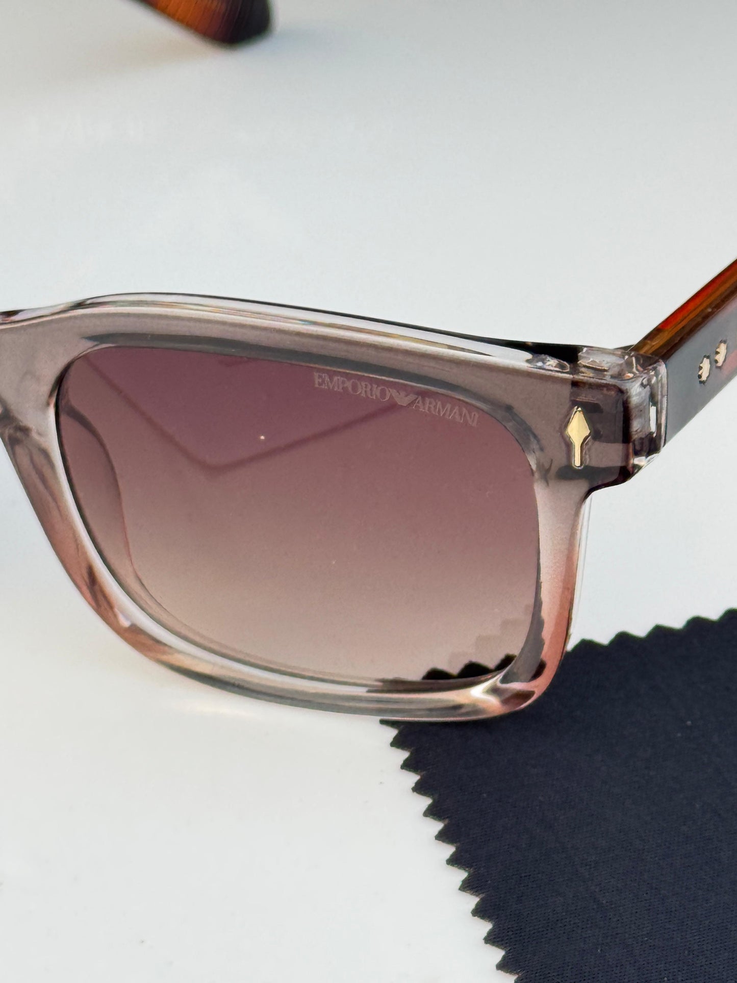 EMPORIO ARMANI SUNGLASS