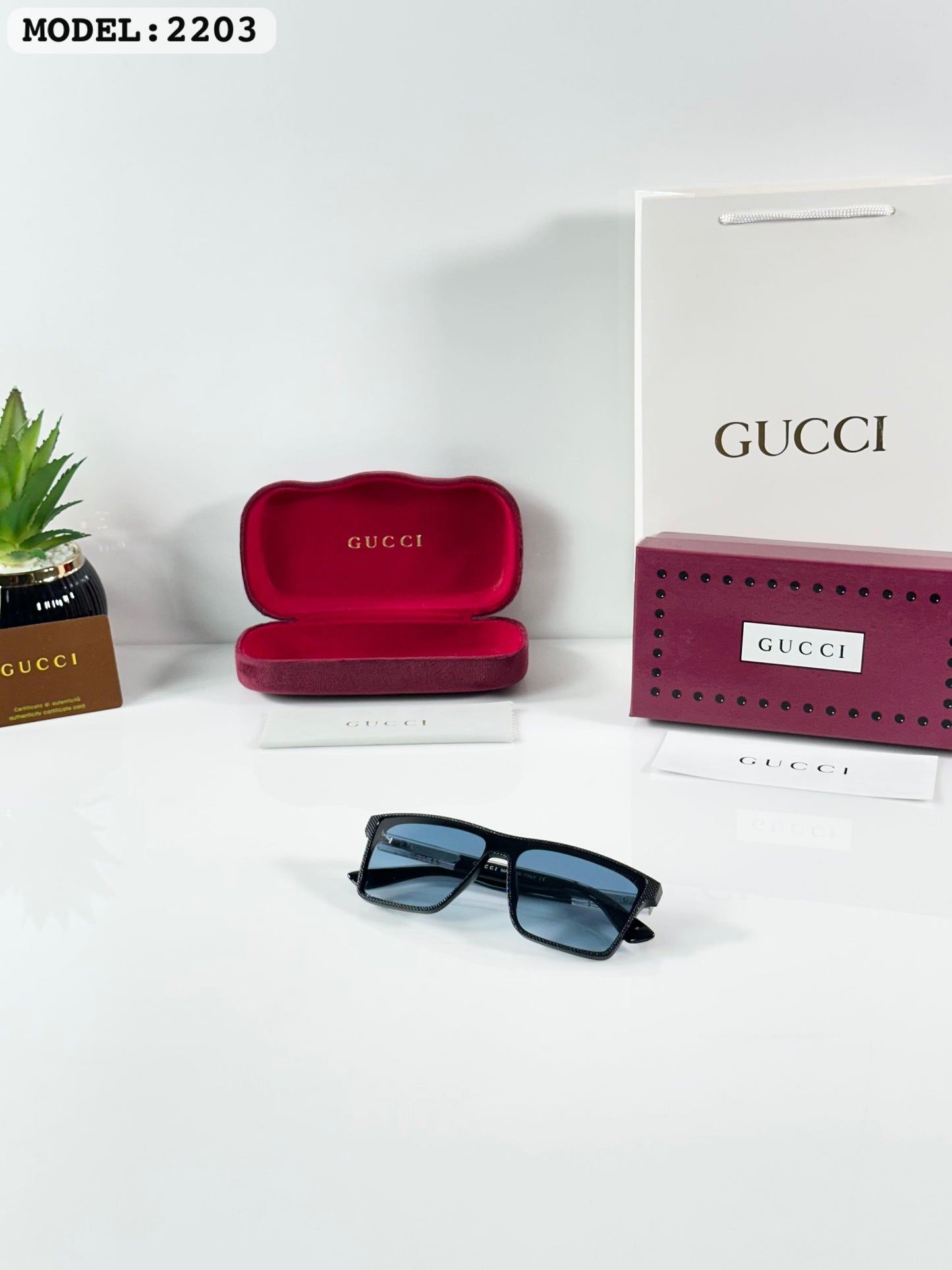 GUCCI SUNGLASS