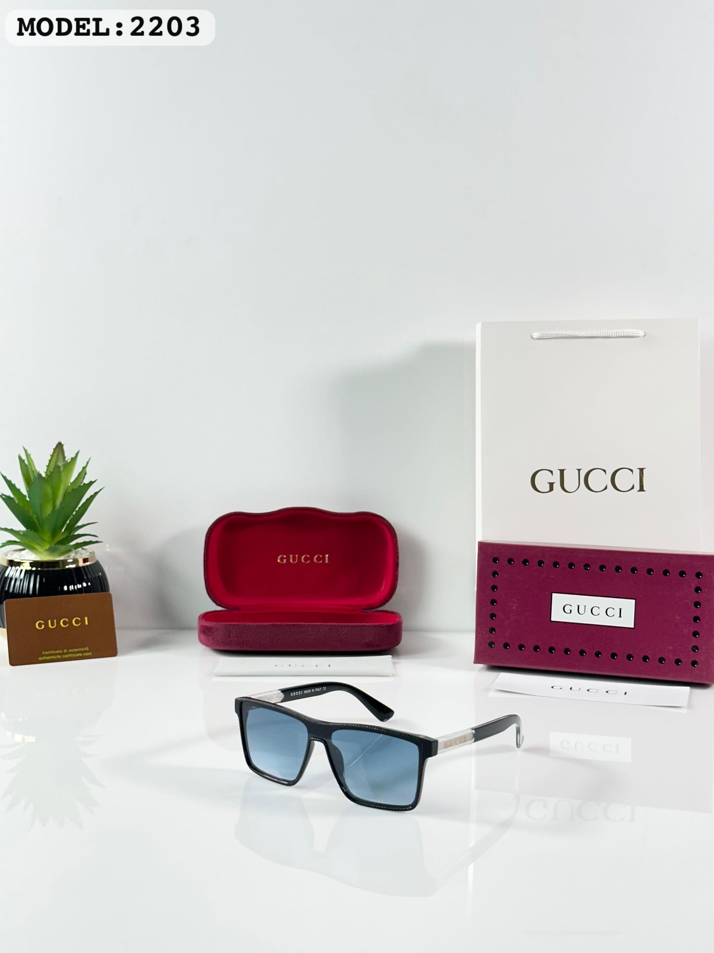 GUCCI SUNGLASS