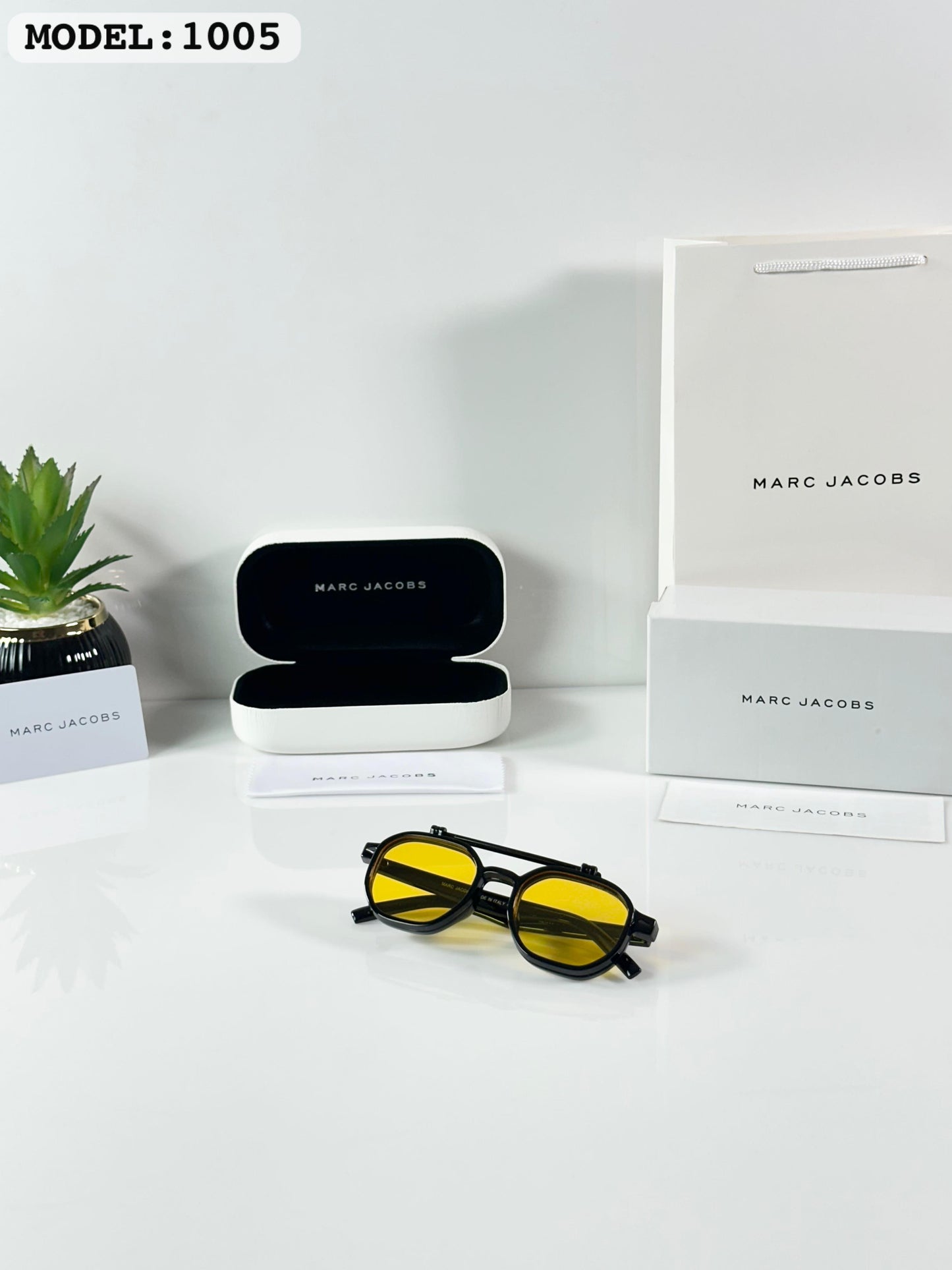 MARC JACOBS SUNGLASS