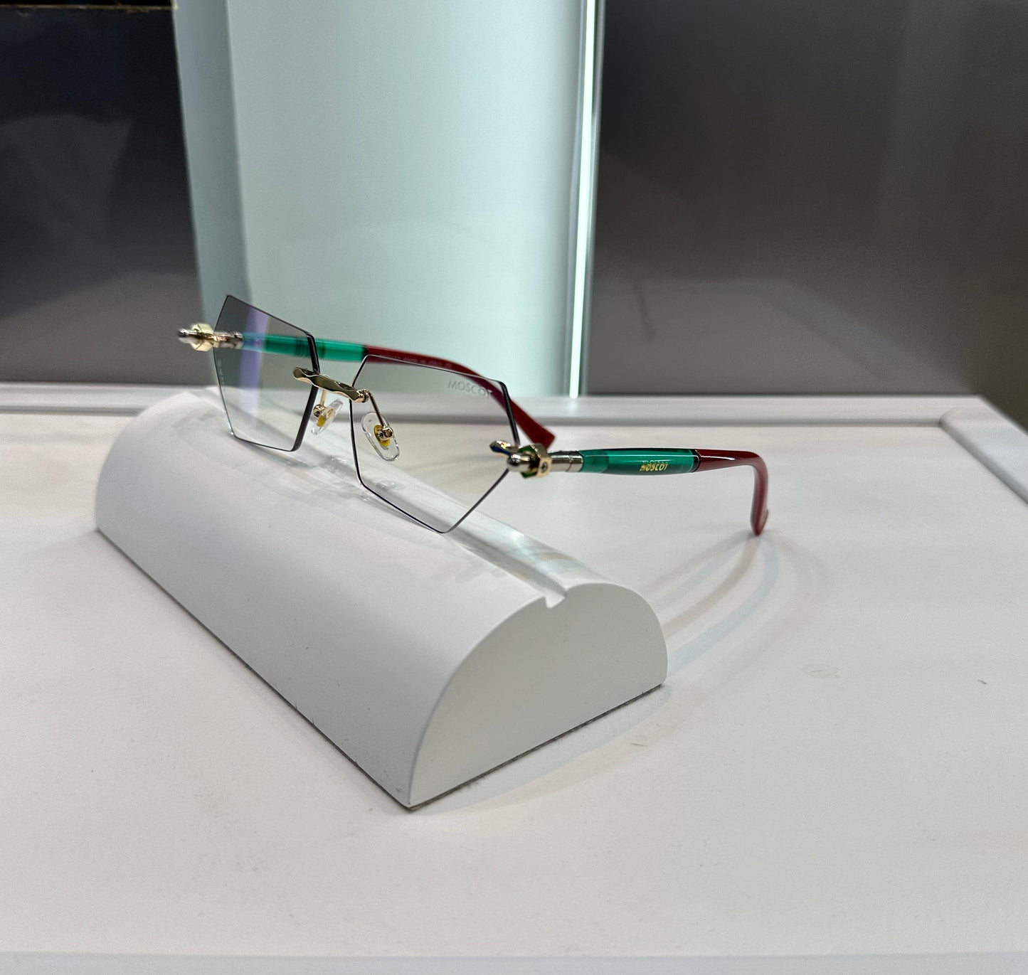 MOSCOT SUNGLASS