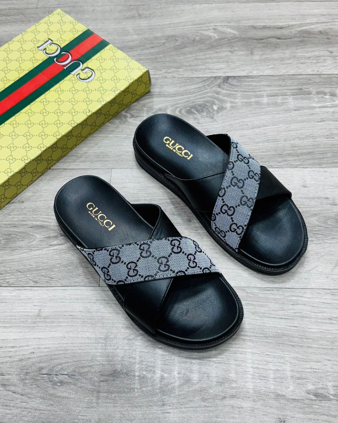 GUCCI SLIDES