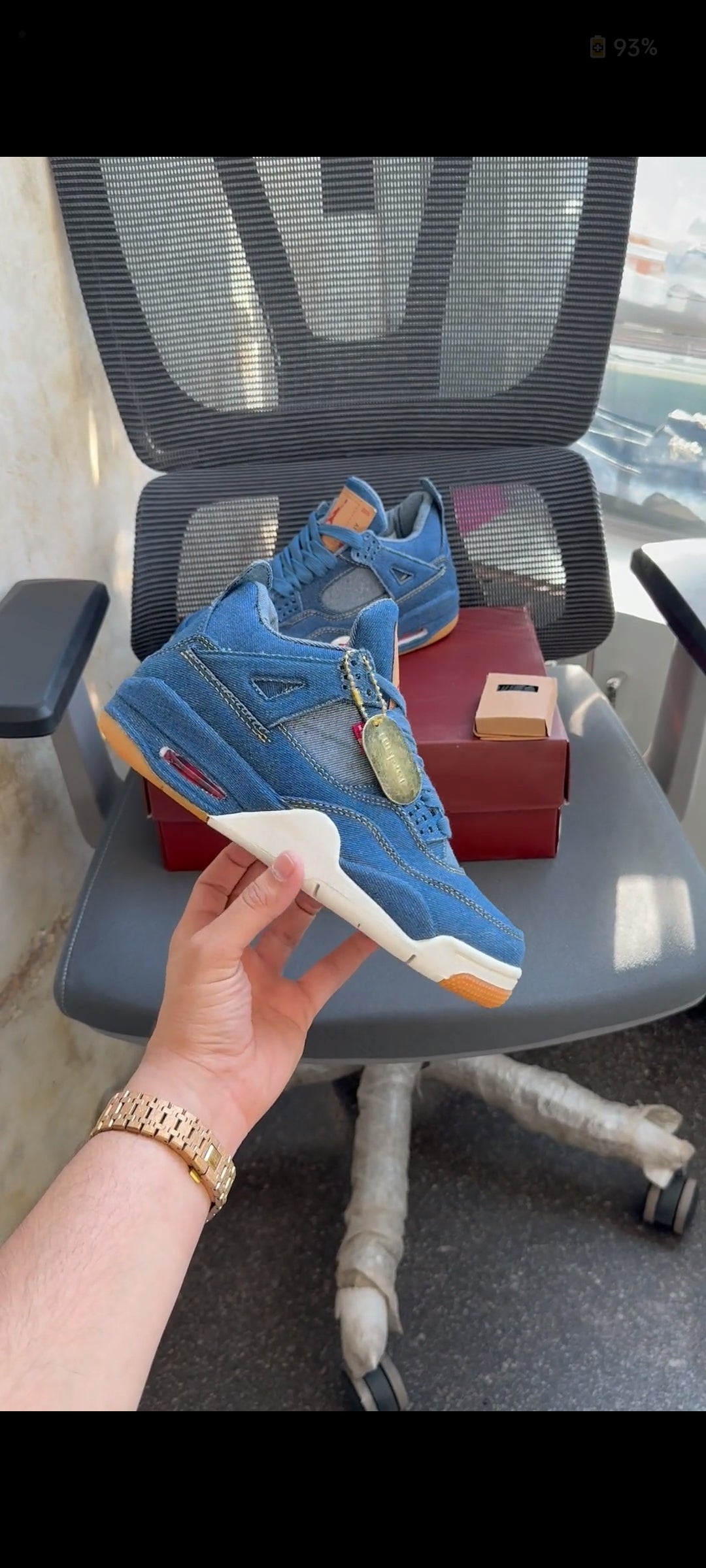 AIR JORDAN 4 X LEVIS DENIM BLUE  U.A