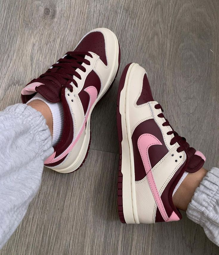 NIKE SB DUNK LOW VALENTINE'S DAY
