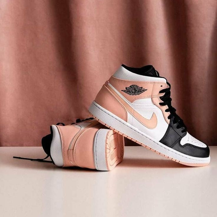 AIR JORDAN 1 CRIMSON TINT TOE