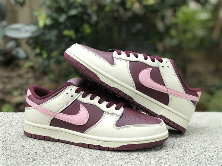 NIKE SB DUNK LOW VALENTINE'S DAY
