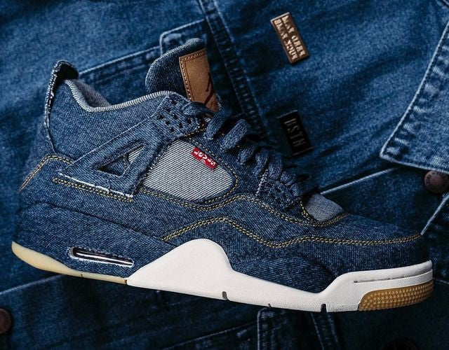 AIR JORDAN 4 X LEVIS DENIM BLUE  U.A