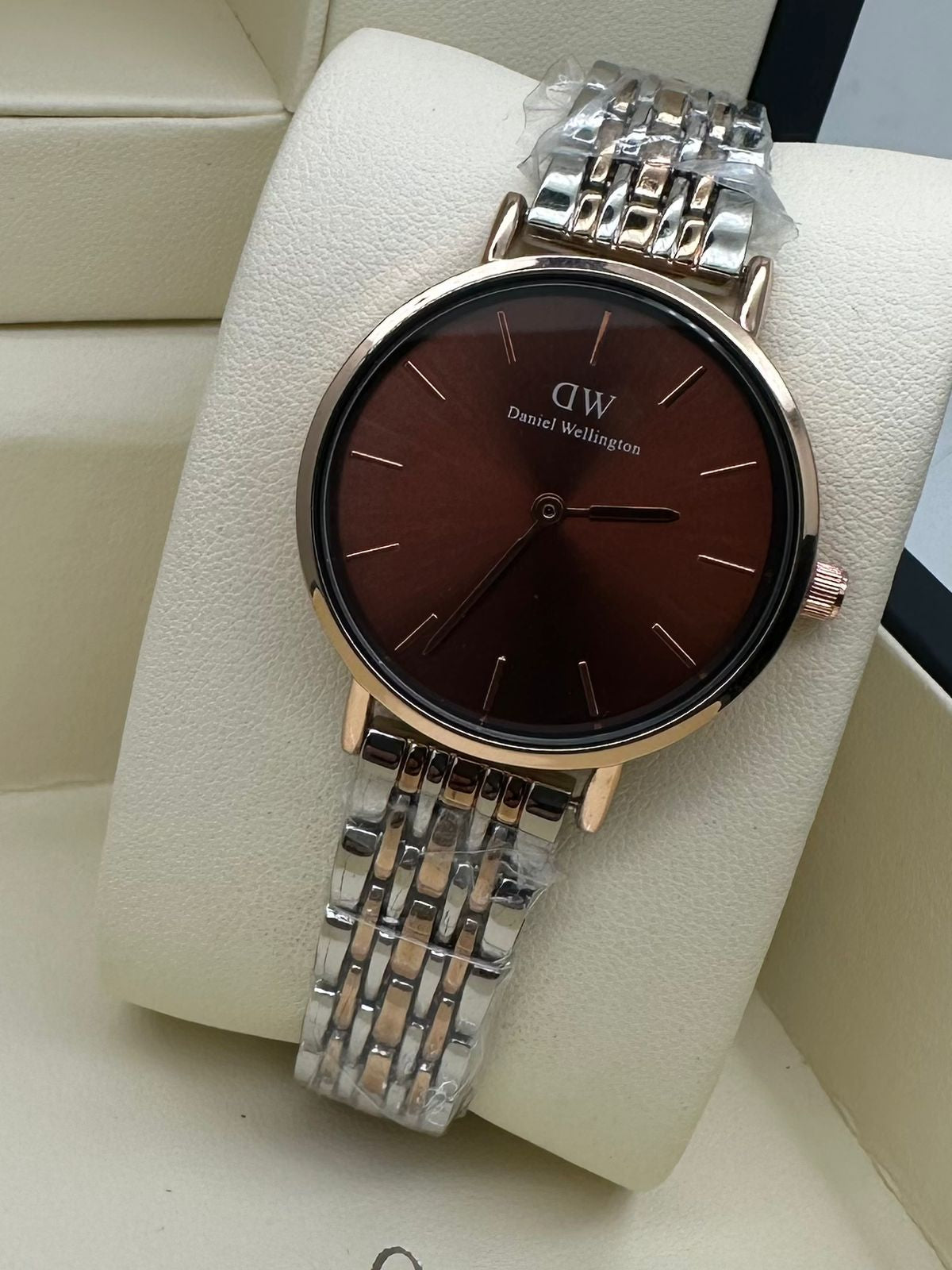 LADIES WATCH