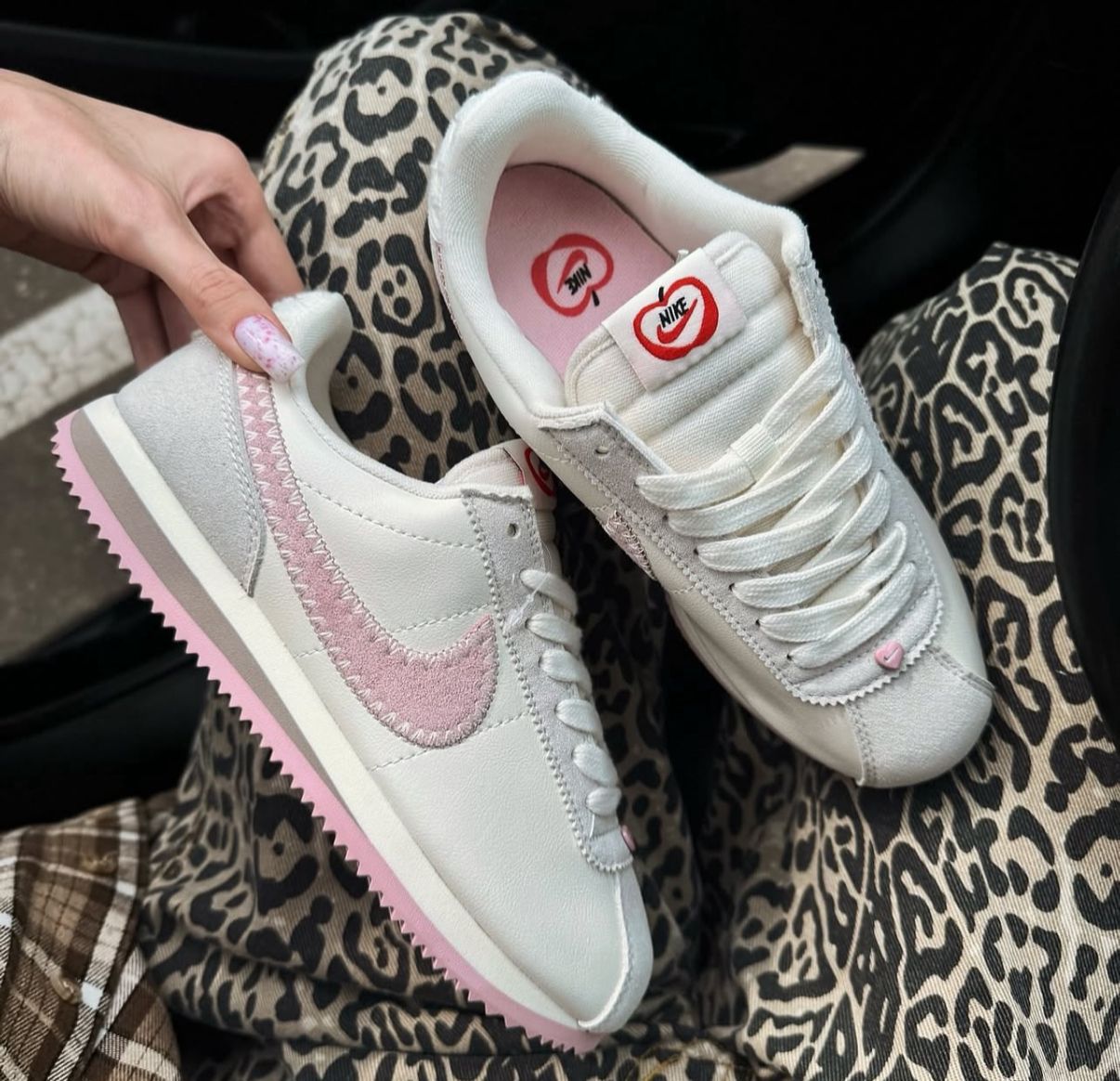 NIKE CORTEZ VALENTINE