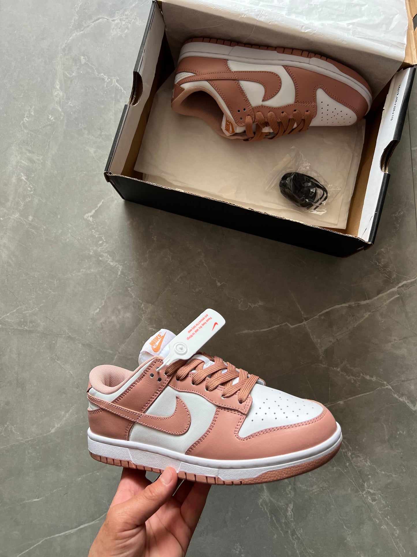 NIKE SB DUNK