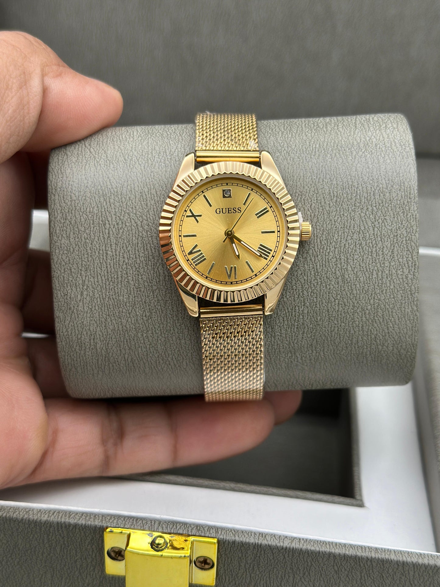 GUESS LADDIES WATCH
