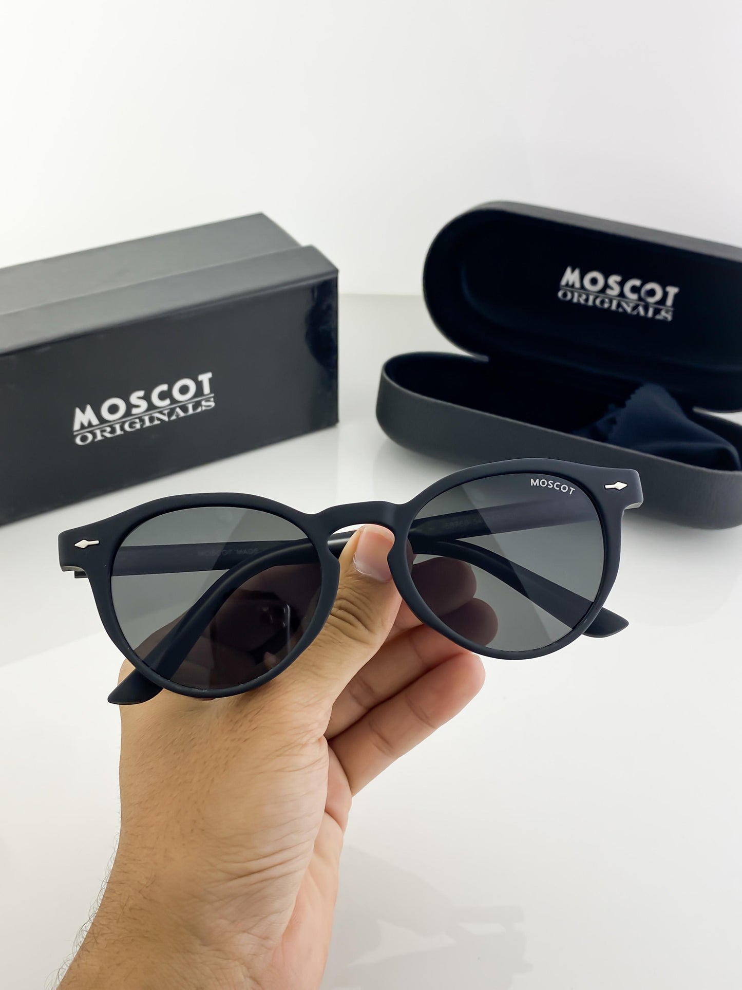 MOSCOT BLACK SUNGLASSES