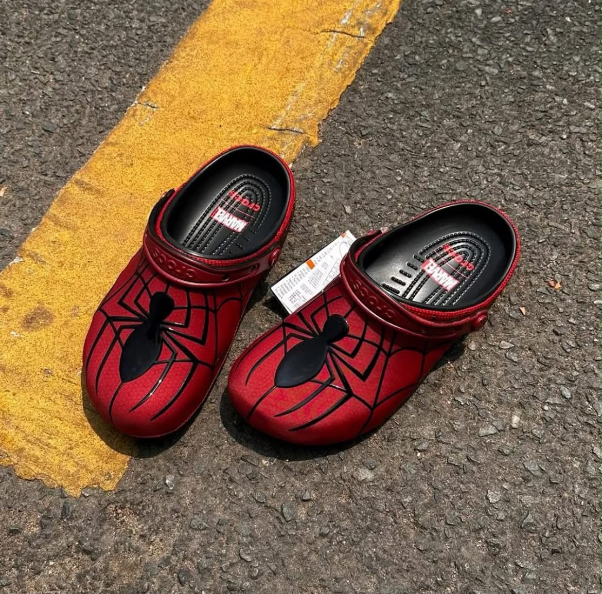 CROCS X MARVEL SPIDERMAN CLOG