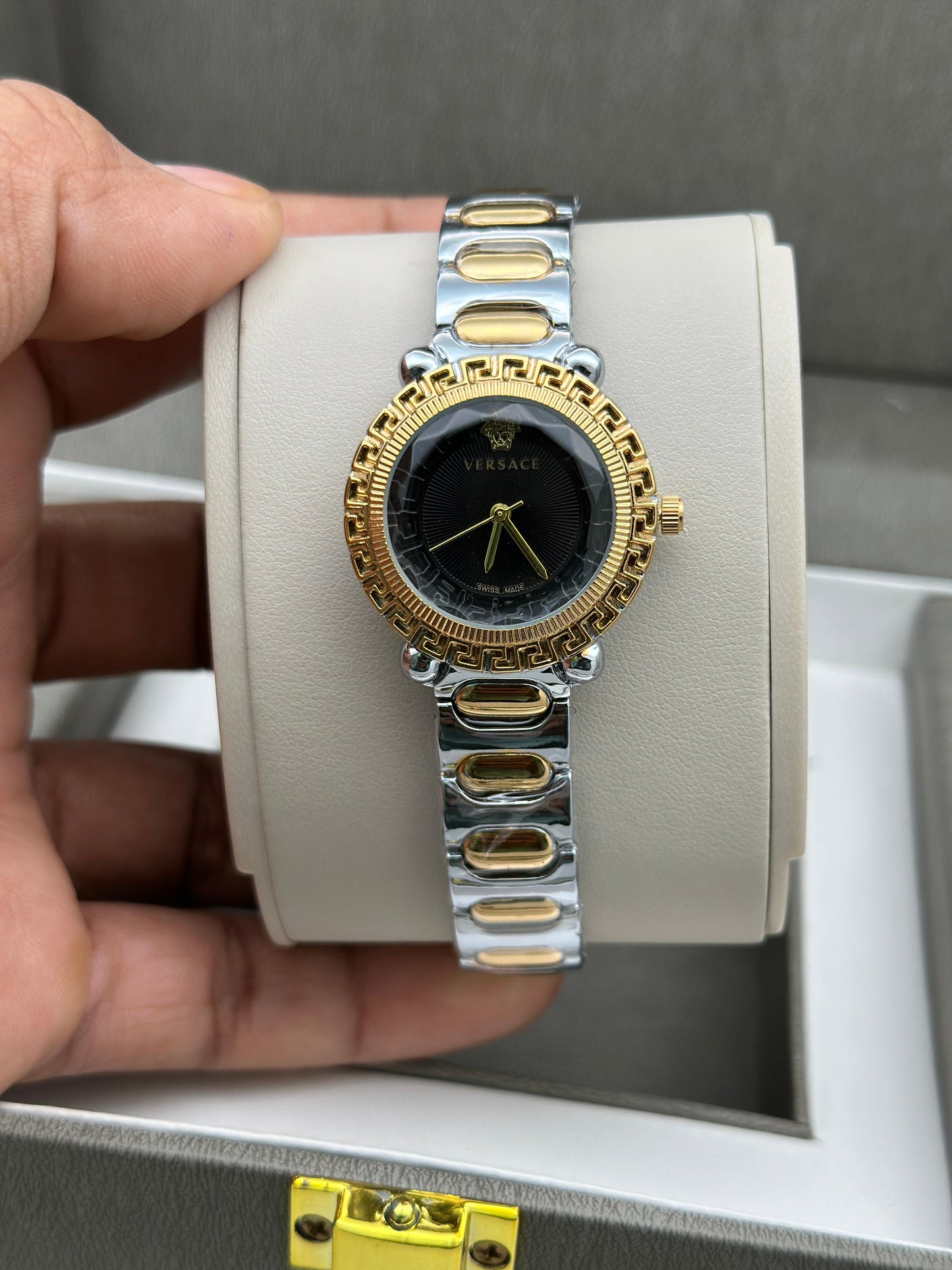 VERSACE LADIES WATCH