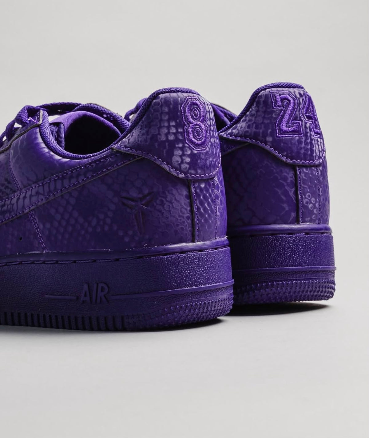 NIKE AIRFORCE 1 LOW X KOBE BRYANT COURT PURPLE