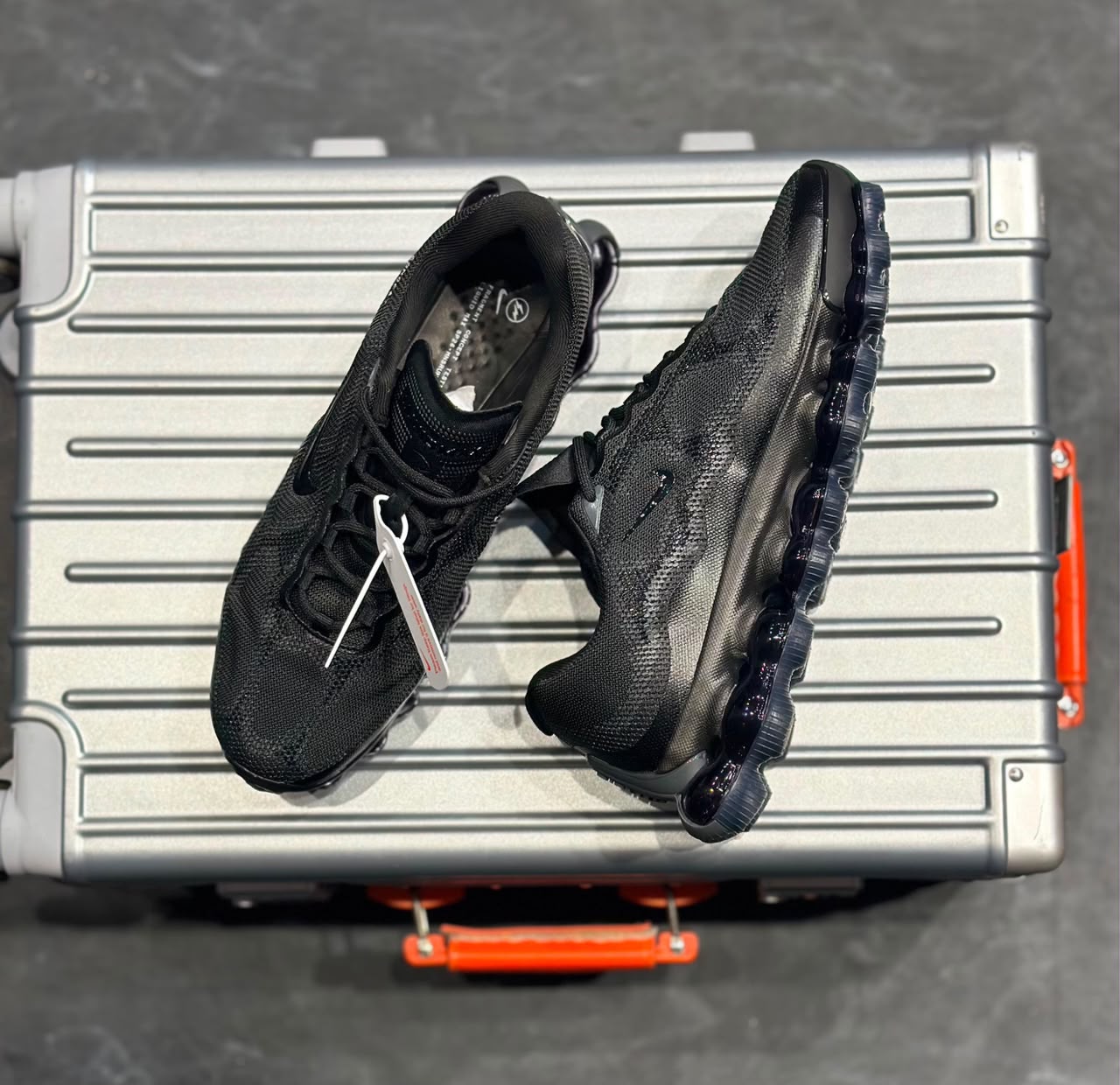NIKE AIR LIQUID MAX POISON DART FROG AND TRIPLE BLACK