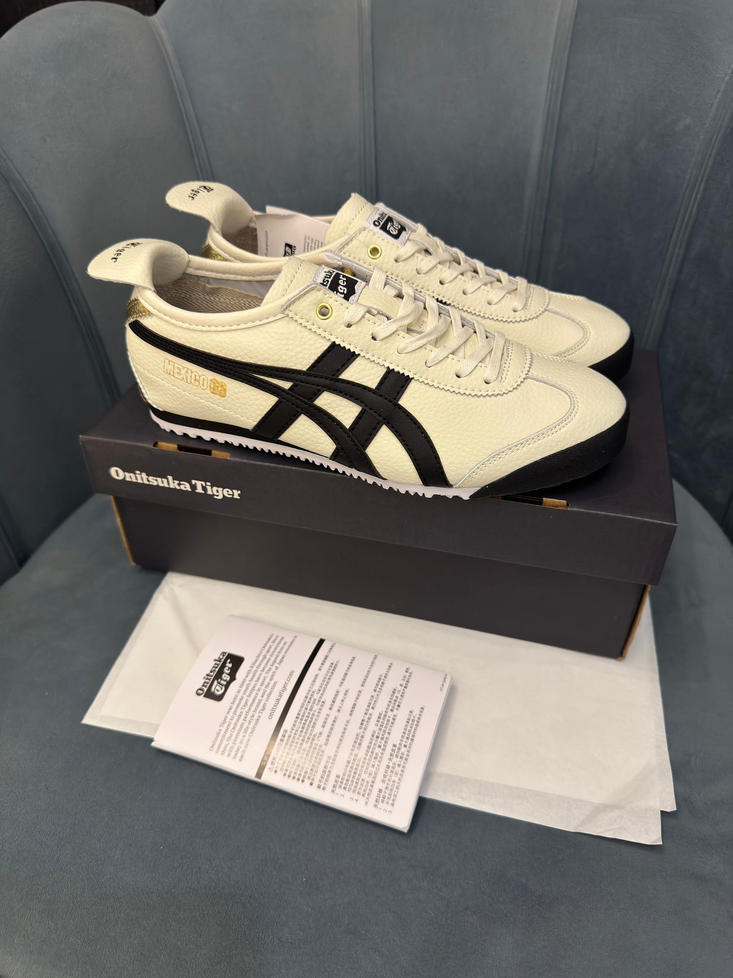 ONITSUKA  TIGER LEATHER MEXICO 66