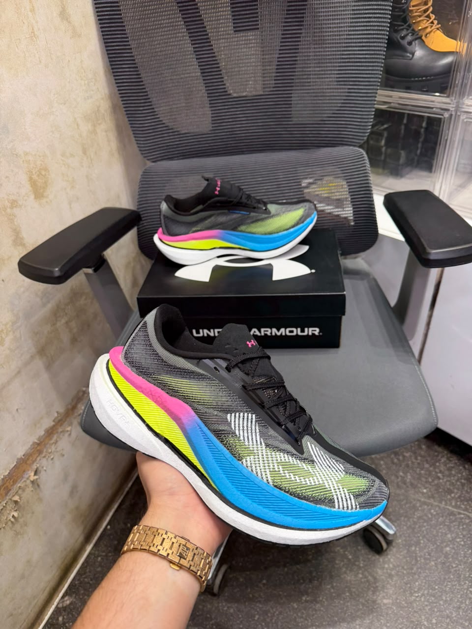 UNDER ARMOUR VELOCITY ELITE  RUNNING SHOE
