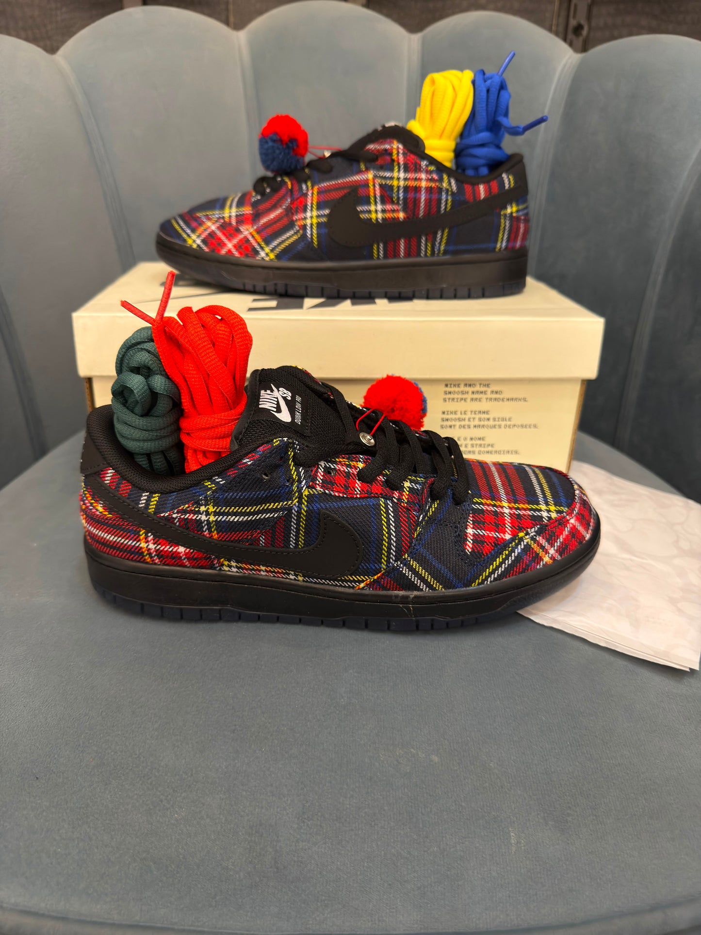 NIKE SB DUNK UNIVERSITY RED AND YELLOW STRIKE