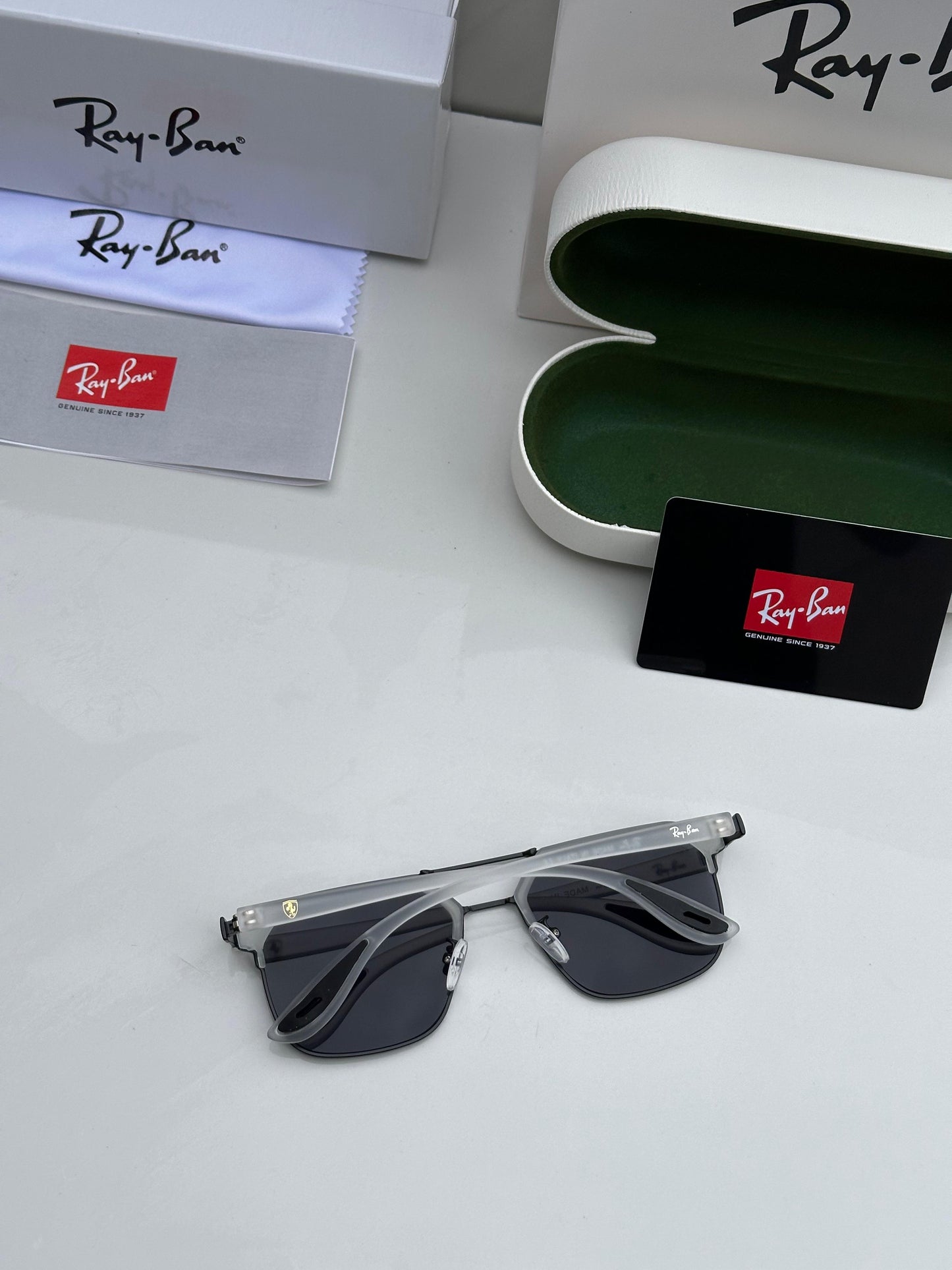 RAYBAN ICE BLACK 04