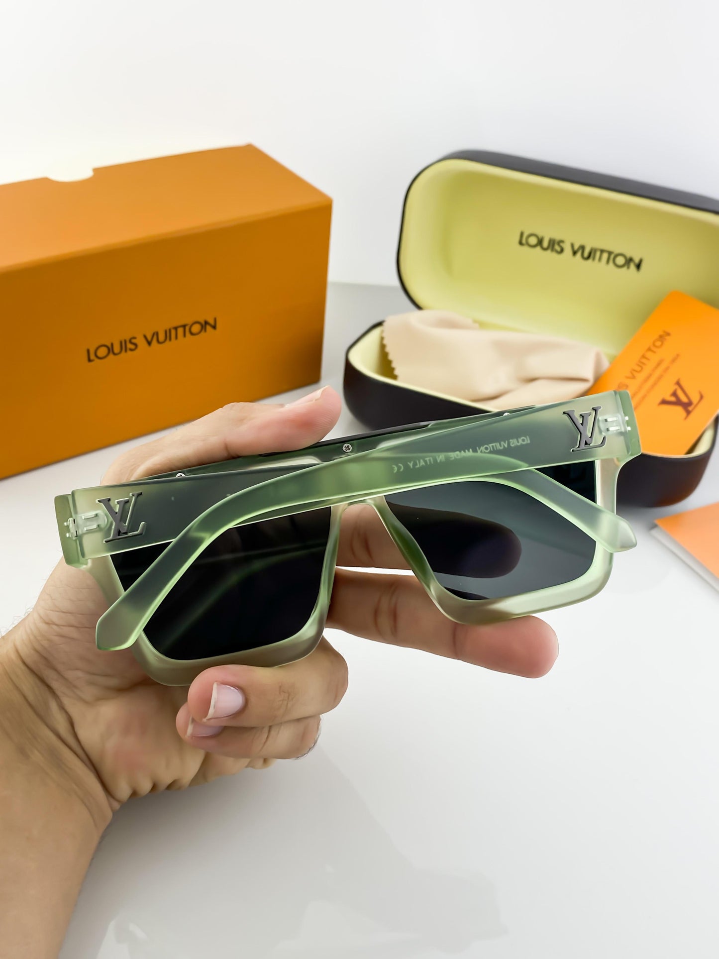 LOUIS VUITTON MATTE GREEN SUNGLASSES