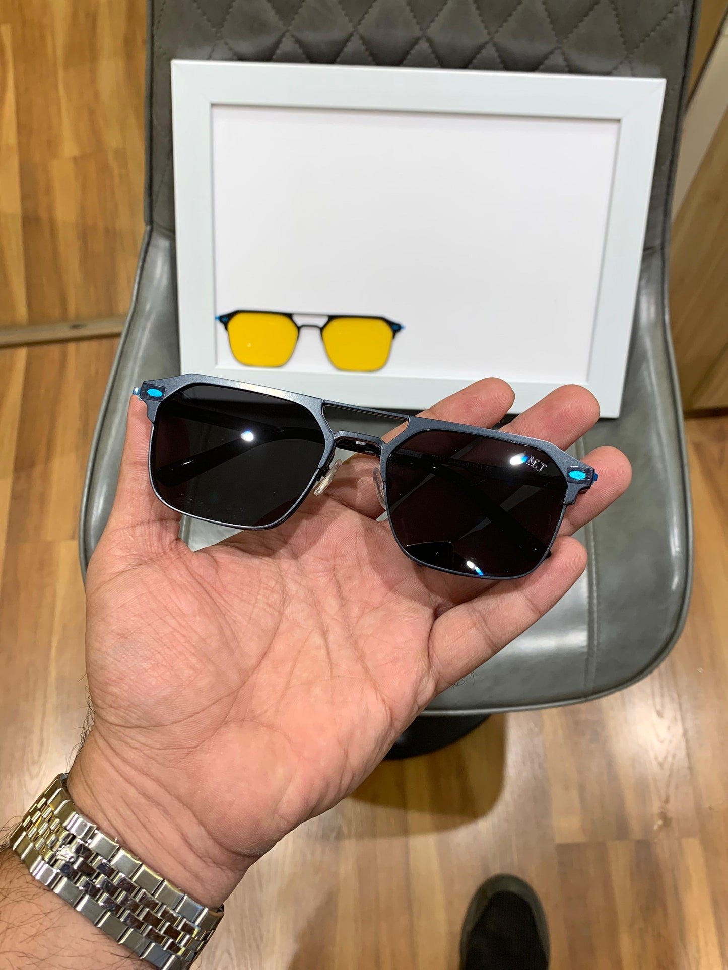 MARC JACOBS 7041