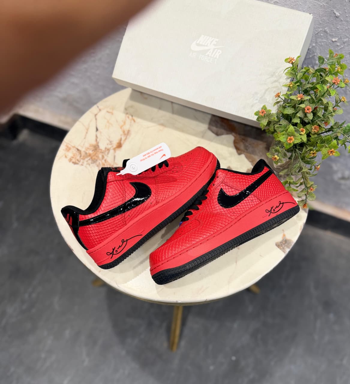 NIKE AIRFORCE  ONE KOBE BRYANT RED BLACK