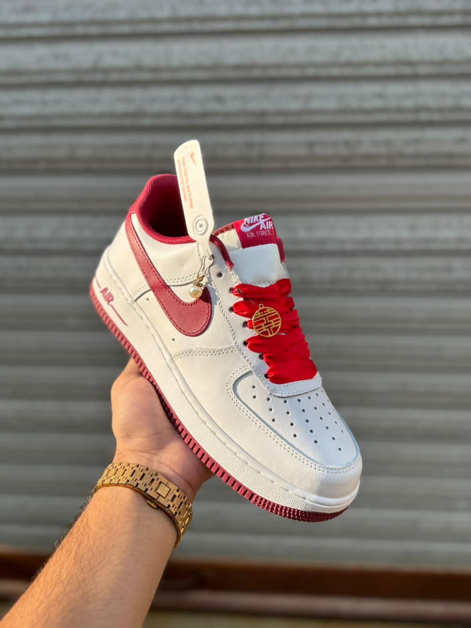 NIKE AIRFORCE 1 LOW WHITE TEAM RED