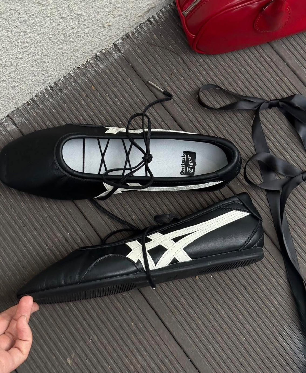 ONITSUKA TIGER GYMNARINA BLACK