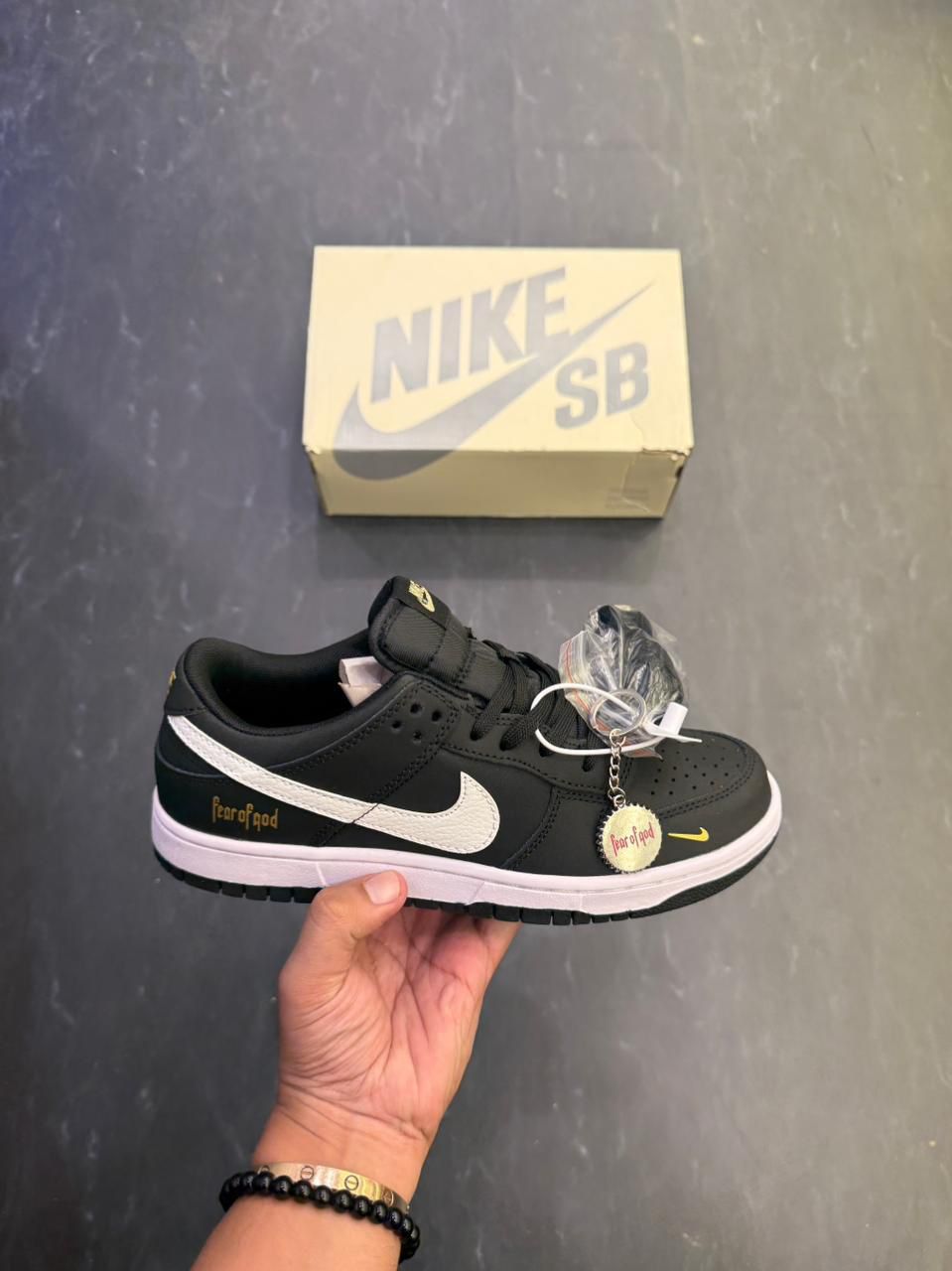 NIKE SB  DUNK FEAR OF GOD 2025