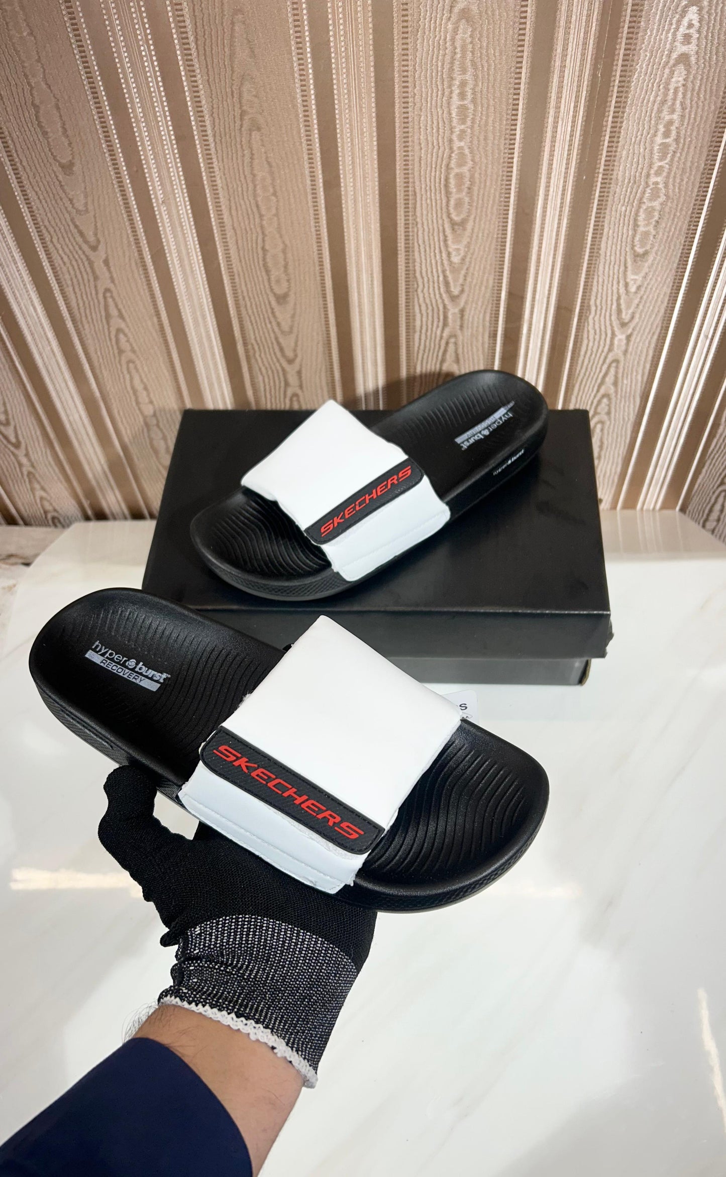SKETCHERS HYPER BURST SLIDES