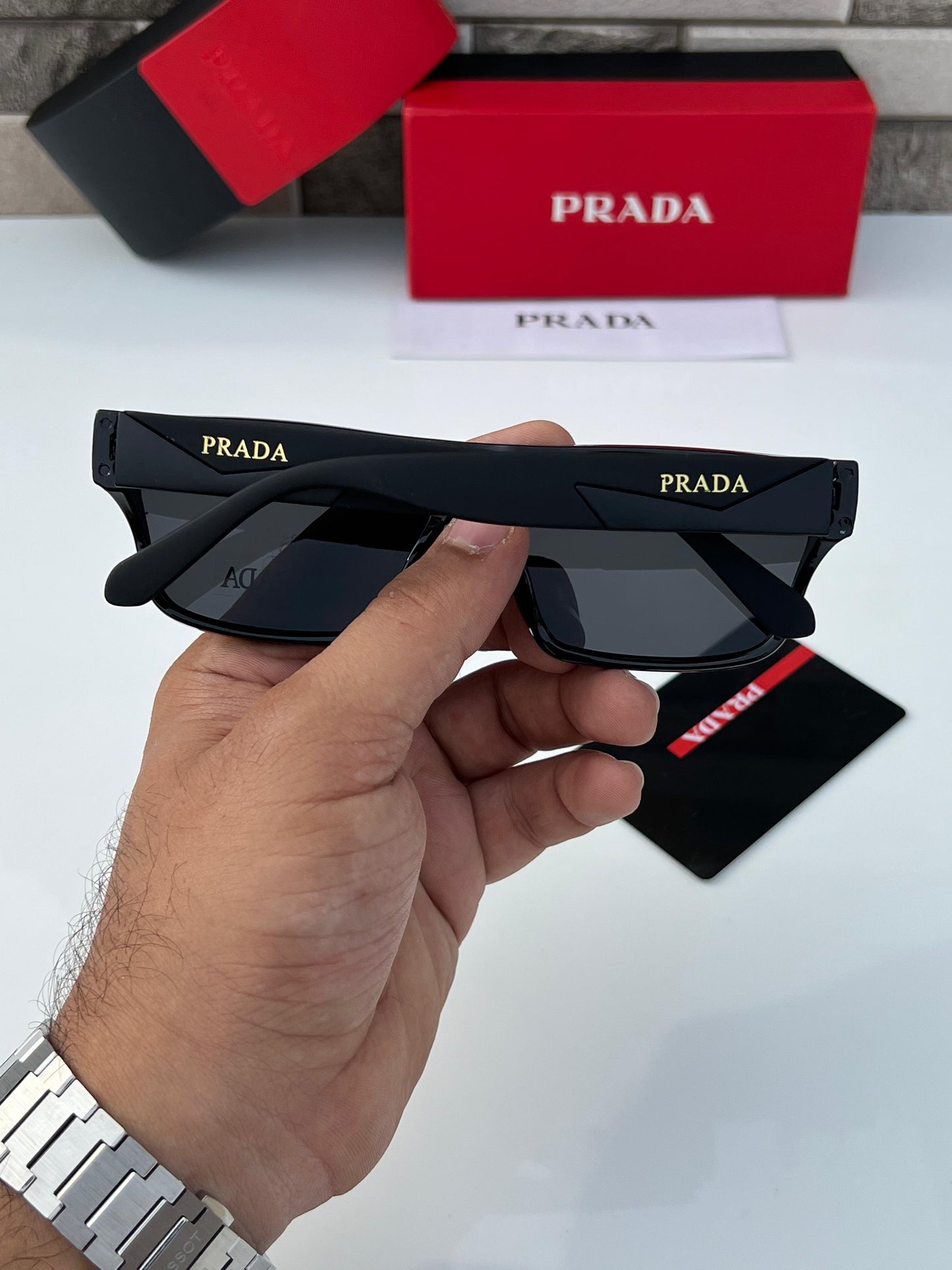PRADA SUNGLASS