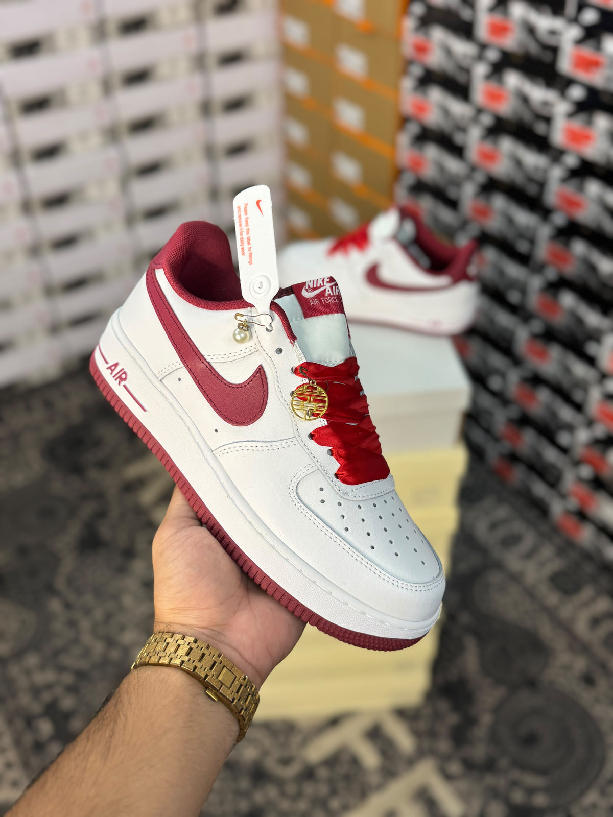 NIKE AIRFORCE 1 LOW WHITE TEAM RED