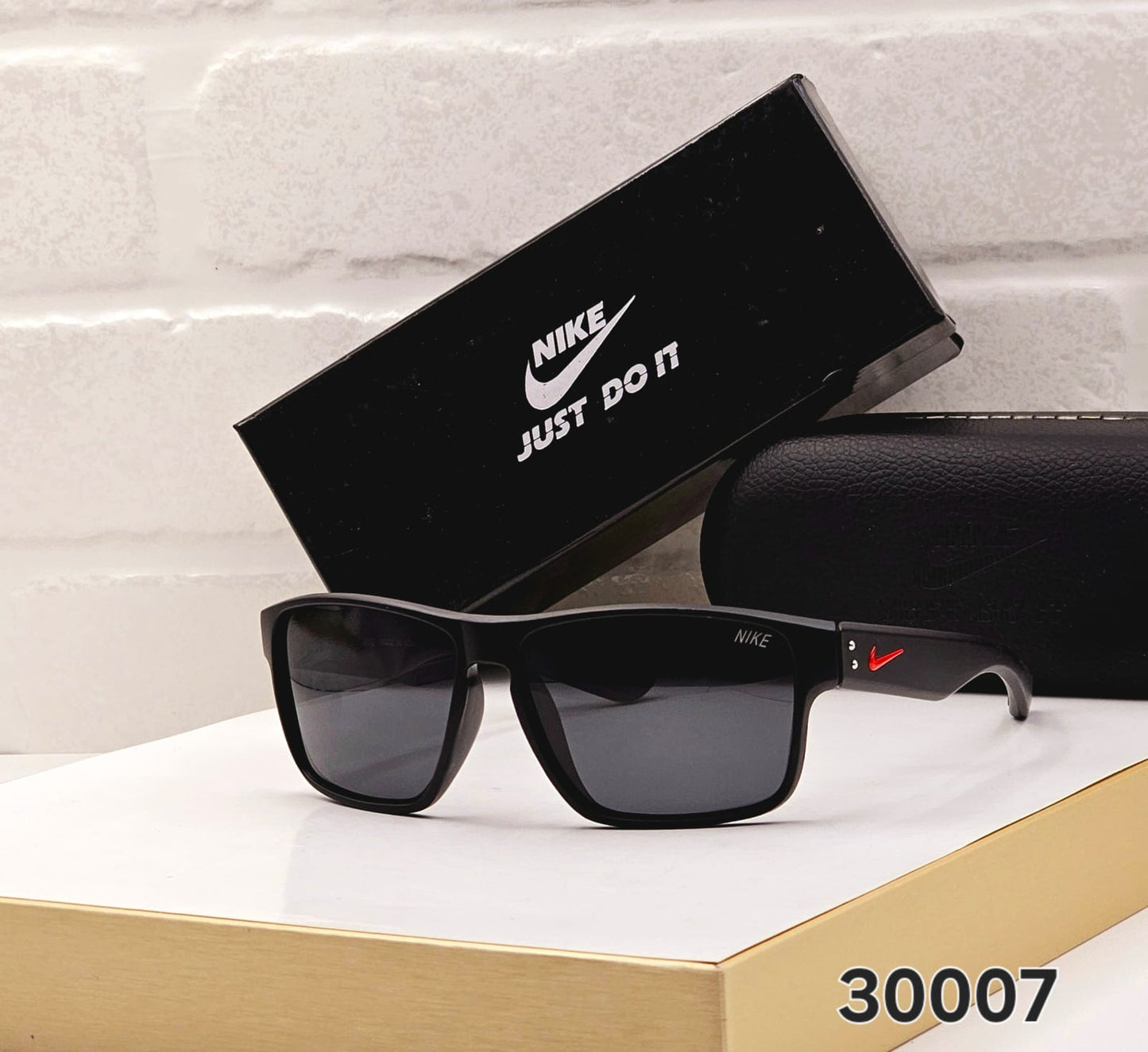 NIKE SQUARE POLORISE