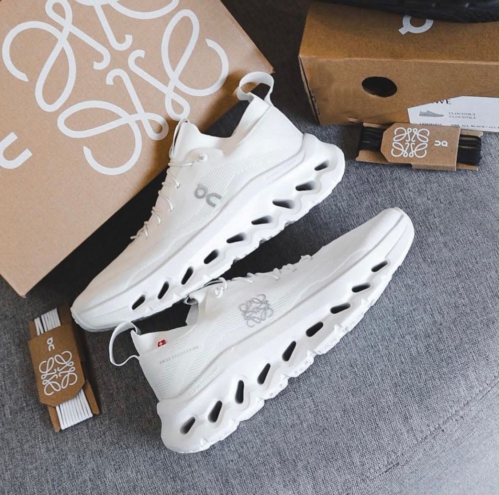 LOEWE X ON CLOUDTILT ALL WHITE