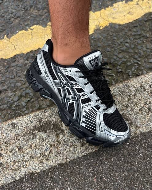ASICS  GEL NIMBUS 12. 1 KITH METALLIC BLACK