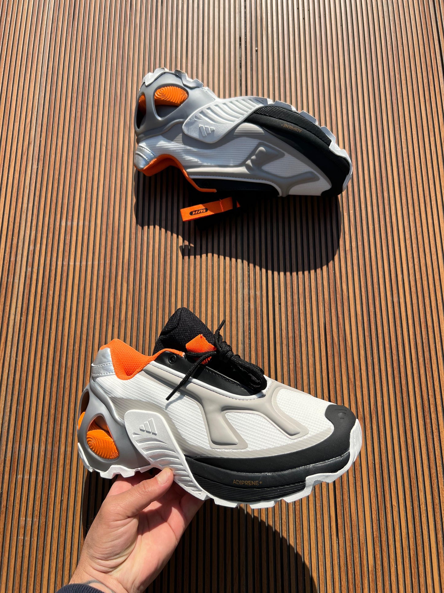 ADIDAS WONDER RUNNER