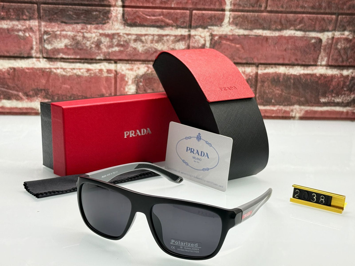 PRADA POLARIZED LENS SUNGLASS
