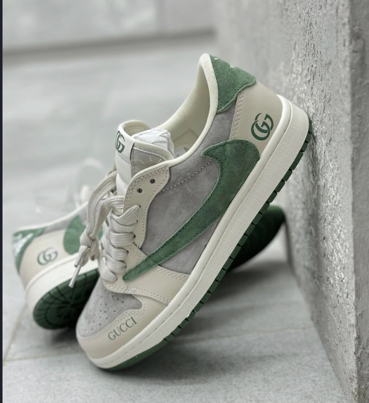 NIKE AIR JORDAN 1 X TRAVIS SCOTT GUCCI GREEN BEIGE