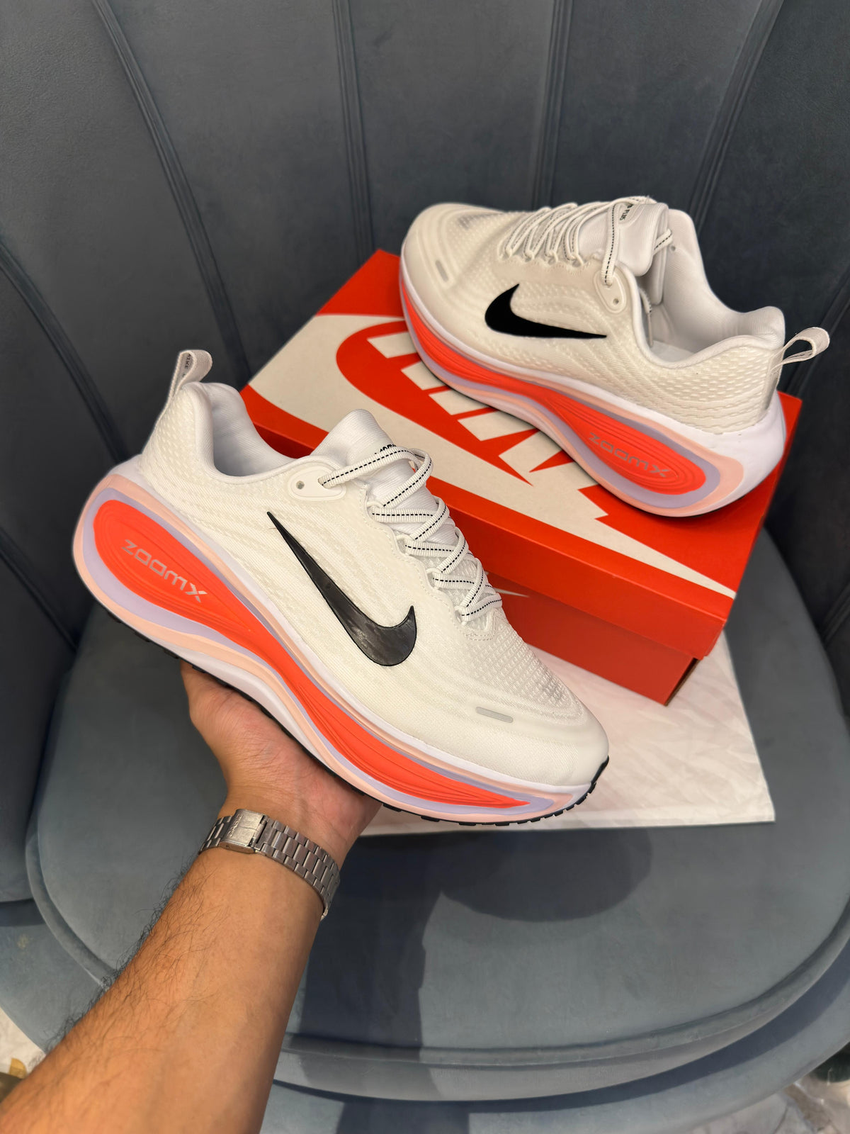 NIKE VOMERO PLUS WHITE BLACK BRIGHT CRIMSON