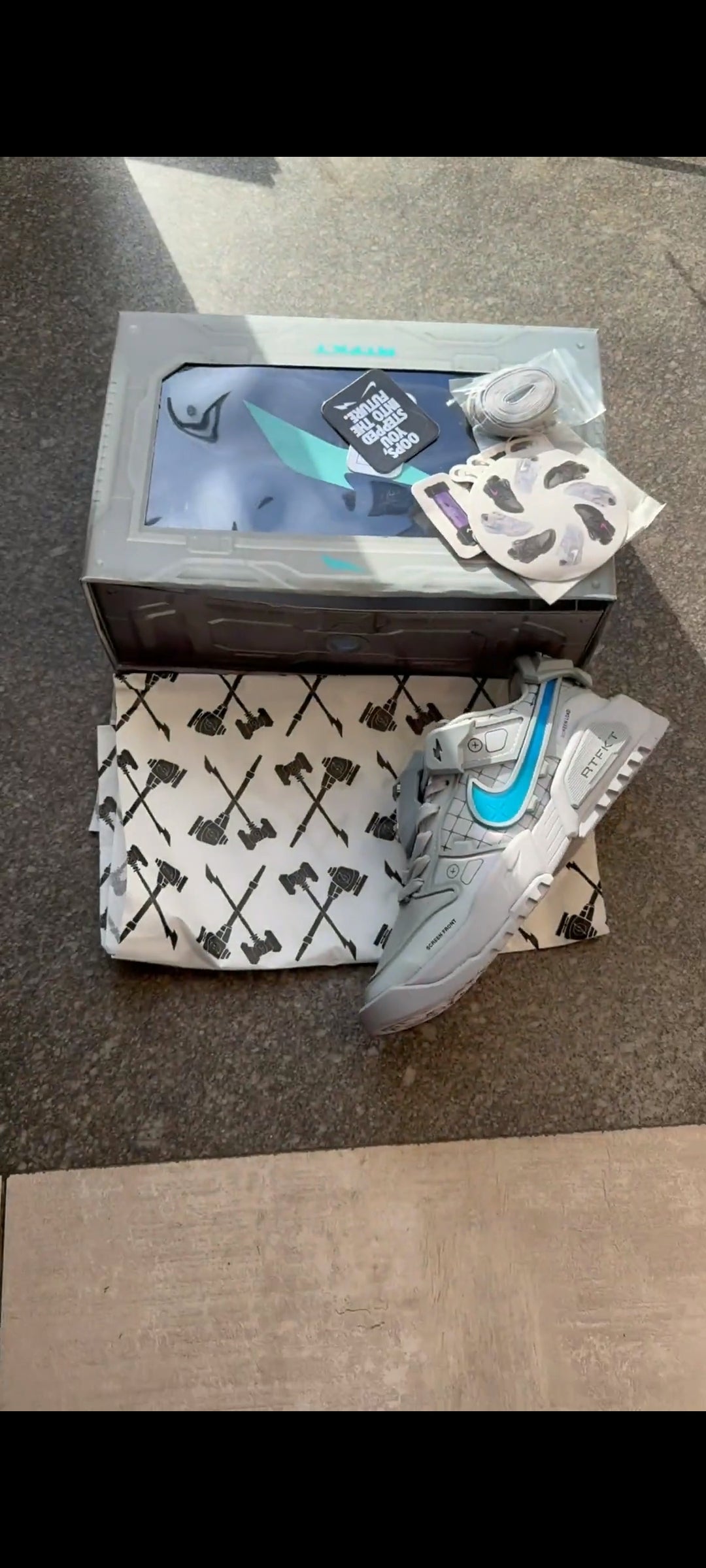 RTFKT X NIKE DUNK GENESIS