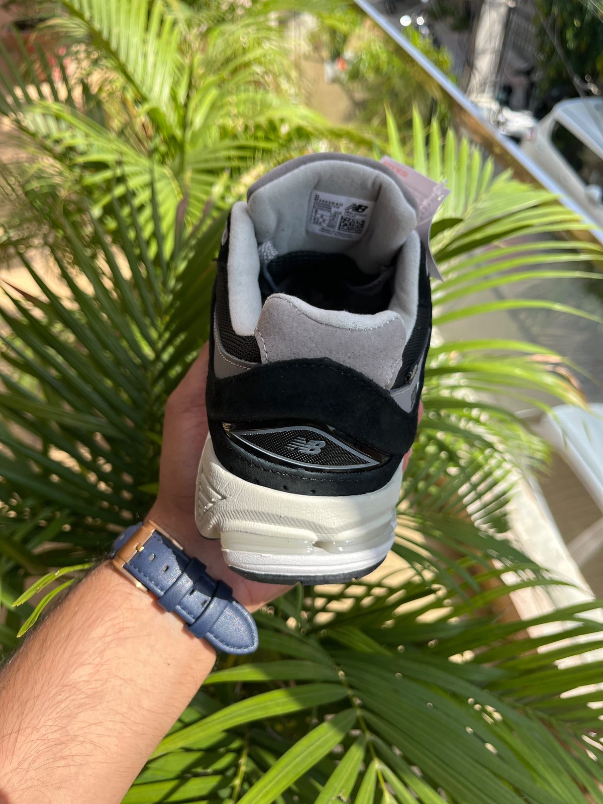 NEW BALANCE 2002 R