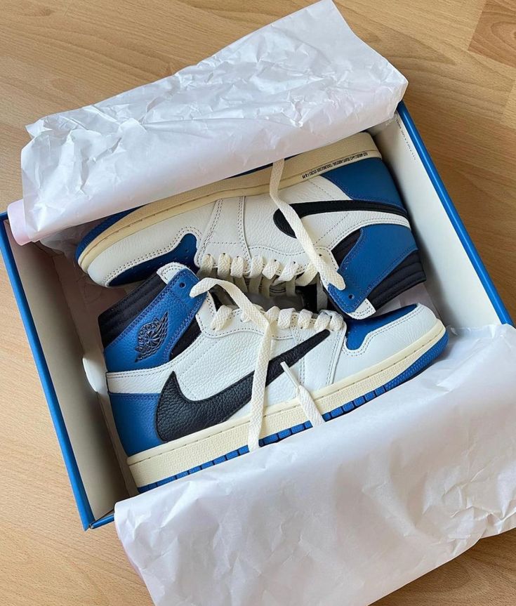 JORDAN 1 RETRO HIGH FRAGMENT X TRAVIS SCOTT U.A